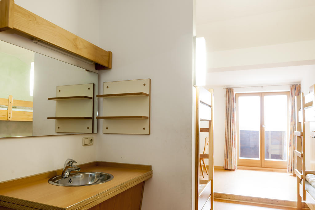 Jugendherberge Berchtesgaden Room photo